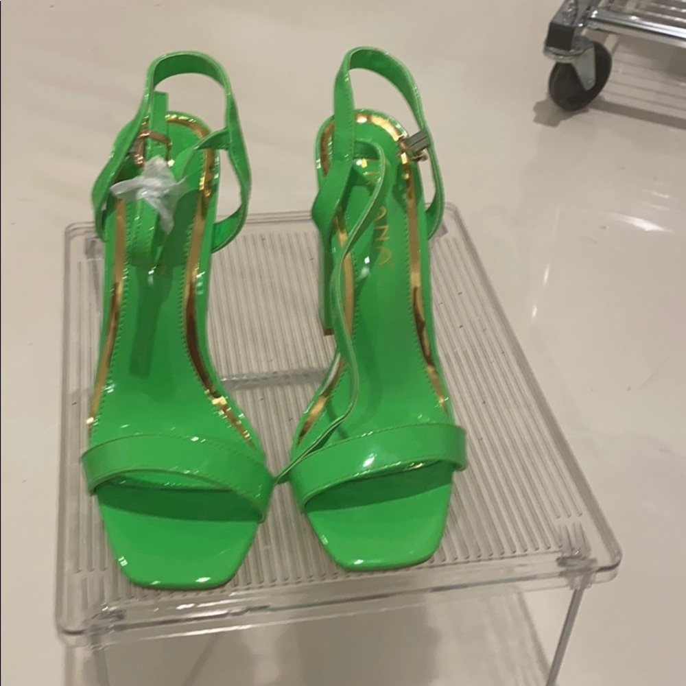 New Liliana lime green and gold sandals
